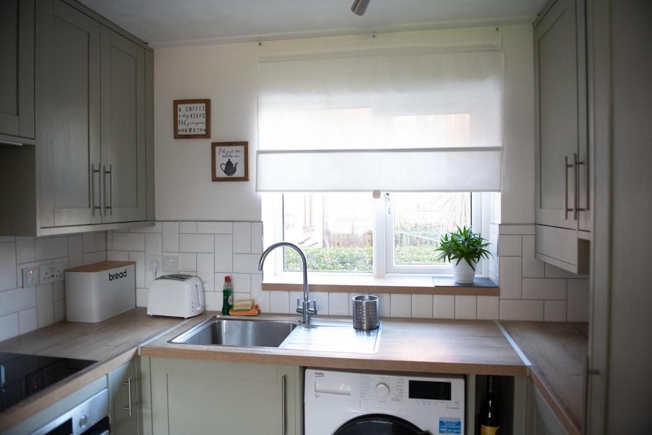Dorset Stylish Apartment Пул Екстер'єр фото